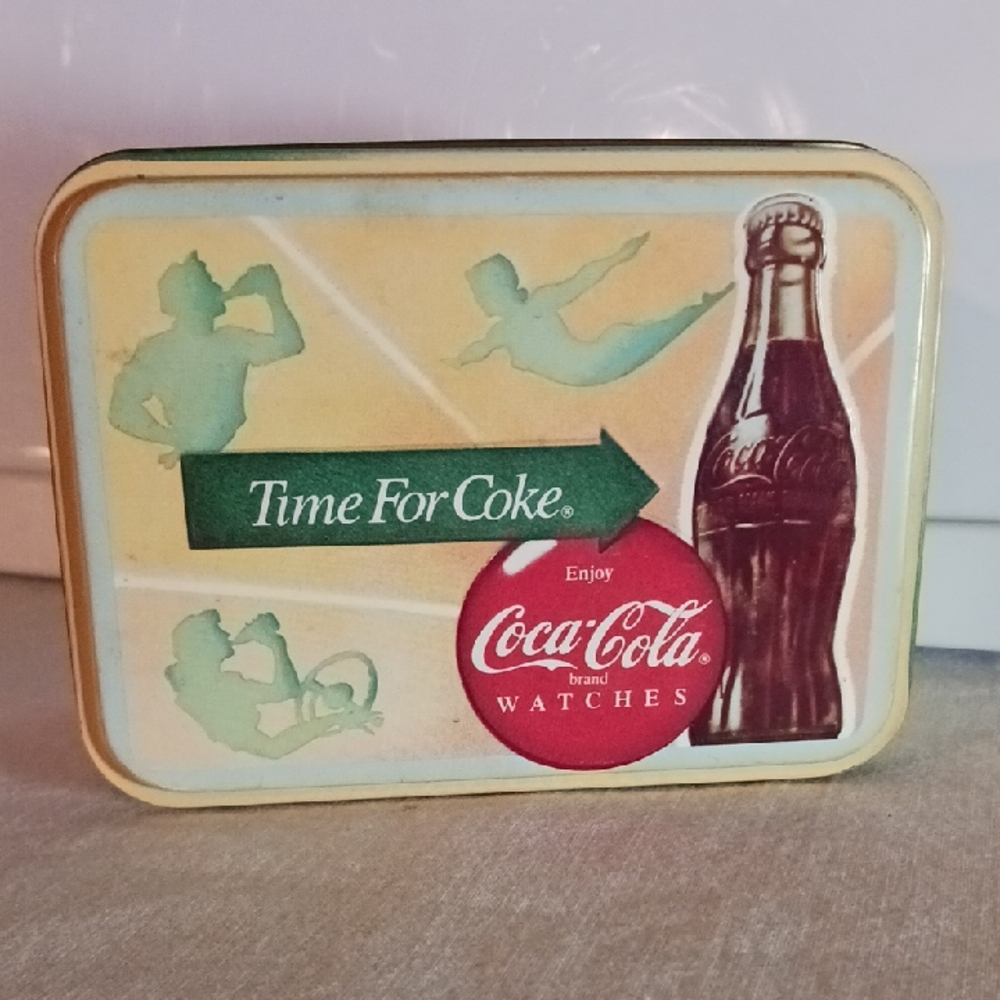 Coca-Cola Retro Trinket Box Green and Red Design Advertisement